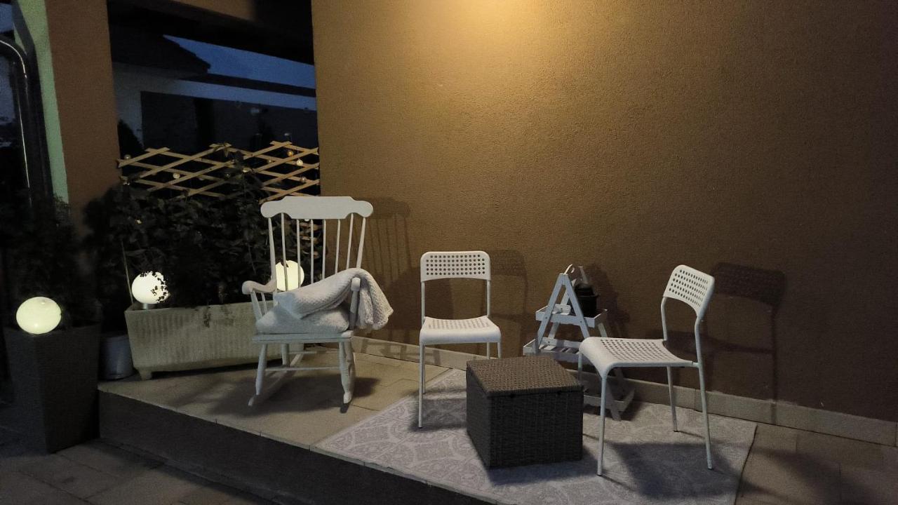 Appartement Luxury Airport Retreat à Cluj-Napoca Extérieur photo
